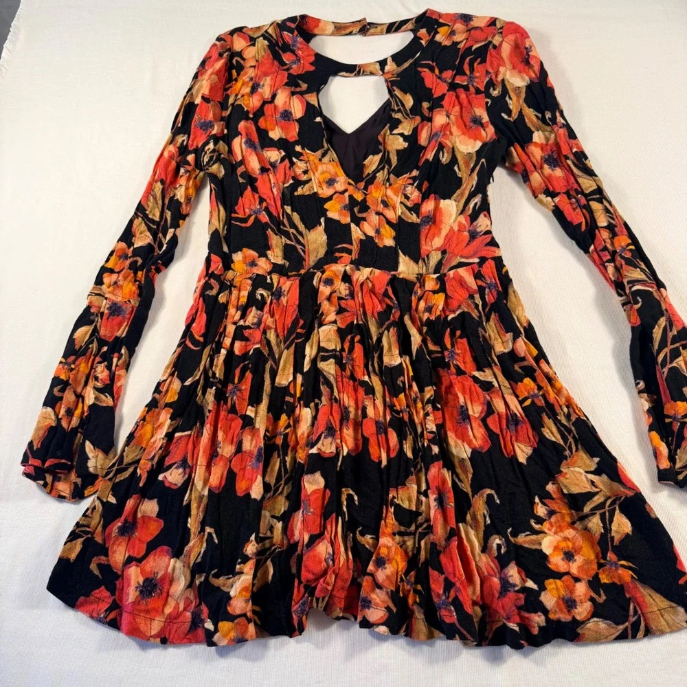 Free People Floral Mini Dress‎ 4 Black Orange Cutout Keyhole Bell Sleeve Boho